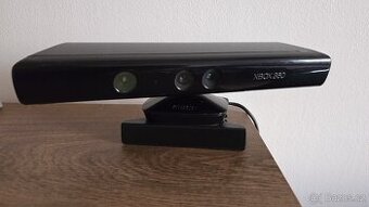 Xbox 360 + 2 ovladače + kinect - 1