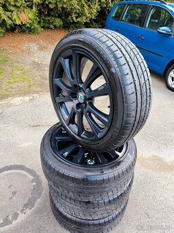 ALU kola originál Koda RS letní pneu 225/45R18