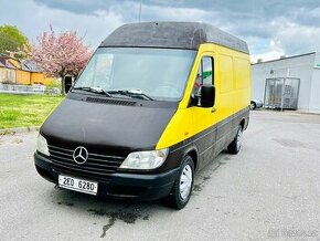 MERCEDES SPRINTER 208 CDI - Středně Vysoký.