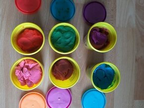 6 kelímků modeliny Play Doh, vykrajovatka, nástroje - 1