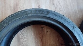 Michelin Pilot Sport 4 215/45/18