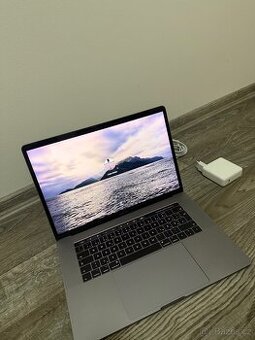 Prodám MacBook Pro 15’’ Touch Bar - 1