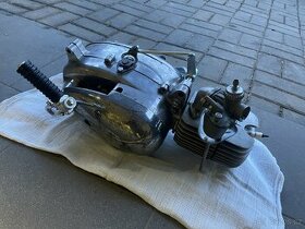 motor Jawa 05 - 1