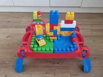 Mega bloks hraci cestovni stolek