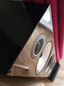 Bowers & Wilkins 704s2