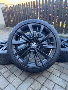 ORIGINÁL Alu Škoda ACAMAR R19, 5x112 - TOP STAV, ZIMNÍ PNEU