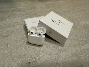 Apple AirPods 3. generace MagSafe