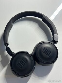 JBL sluchátka - 1