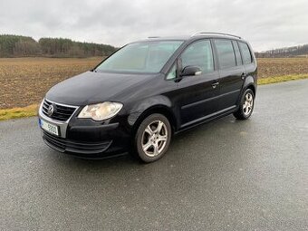 Volkswagen Touran 2,0TDI 103 KW,klima,tažné,