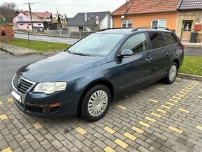 VW Passat 2.0 TDI DSG (2007)