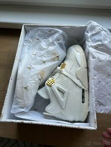 Jordan 4 Retro Metallic Gold - 1