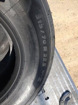 Pneumatiky MICHELIN 315/70R22.5 - NOVÉ Přední 4 kosy