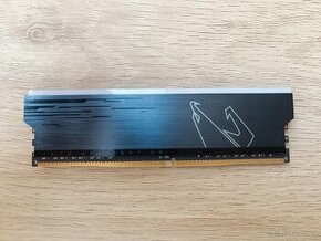 RAM gigabyte aorus ddr4 8gb