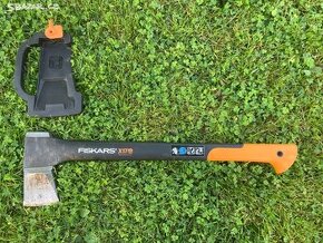 Sekera Fiskars X17 - 1