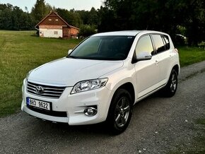 TOYOTA RAV 4 2.0i 116kw 4X4 156tis.km. AUTOMAT,PRA. SERVIS