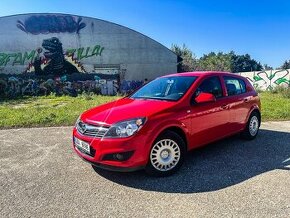 Opel Astra 2011, 1.6, 127 000km skvělý stav - 1