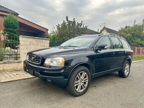 Volvo XC90 2.4 D5 136KW 4x4 AUTOMAT VÝHŘEV XENONY SERVISKA