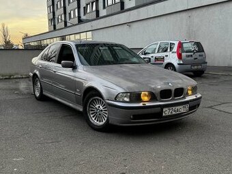 BMW e39 523i