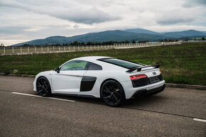 AUDI R8 5.2FSI V10 2020