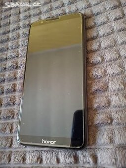 Prodáno  Chytrý telefon Honor 7X s ochranným obalem, sklem