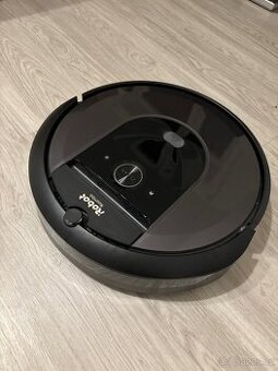 Robotický vysavač iRobot Roomba i7