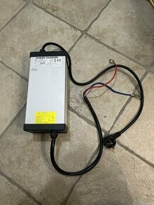 Nabíječka LiFePo4 YZPOWER 48V (58,4V) 25A