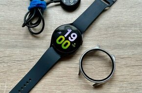 Samsung Galaxy Watch 5 44mm GPS Grafitové černé, kryt