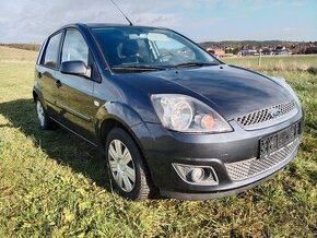 Ford Fiesta 1,4 i 59 K.W. NOVÁ STK  KLIMA