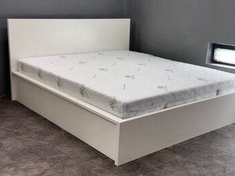 Postel 180x200 IKEA MALM ULOŽENY PROSTOR