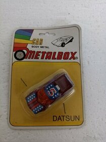 METALBOX - model auta DATSUN - 1