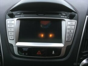 hyundai ix 35 autorádio LCD