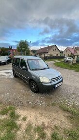 Citroen Berlingo 1.6 hdi + hagusy a střešní box v cene