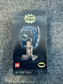 - LEGO Batman 76238 Batmanova Maska -