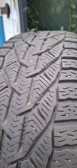 Pneu 215/65 r16