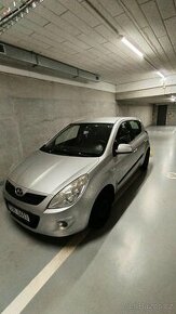 Prodám Hyundai i20, rok výroby 2009, najeto 145100 km