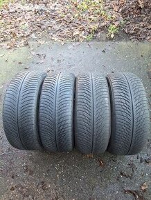 245/50/19 zimní pneu R19 Michelin