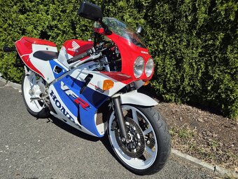 Honda Vfr 400 RR NC30 - 1