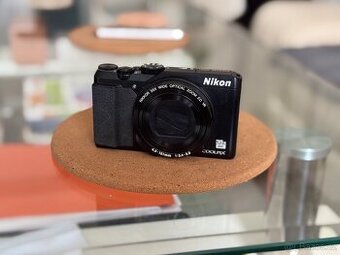 Nikon COOLPIX A900