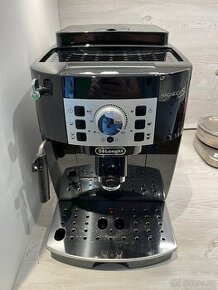 Kávovar Delonghi Magnifica