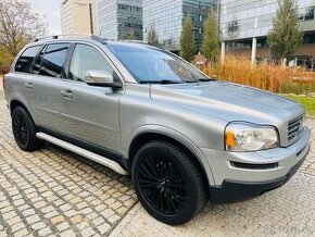 Volvo XC90 2.4 D5 136KW 4x4 7 MÍST AUT NAVI VÝHŘEV SERVISKA