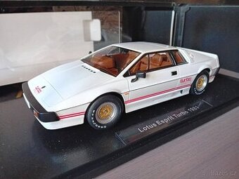 Alfa Romeo, Lotus a Ferrari  1:18  KK - Scale