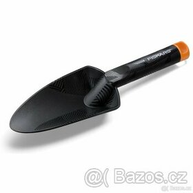 Lopatka Fiskars 137000