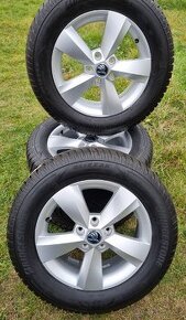 Nová orig.zimní sada 16" Škoda KAROQ 5x112 pneu 215/60/16 - 1