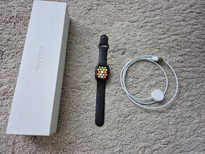 Apple Watch 4 40mm Cellular baterie 100%