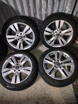 4ks alu disky orig. Mercedes 5x112 r17 pneu 225/45 R17 6mm