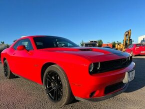 Prodám Dodge Challenger 5,7HEMI - 1