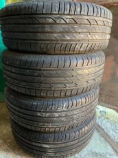 Prodám 4ks letních pneu 215/60 R17 96H Bridgestone