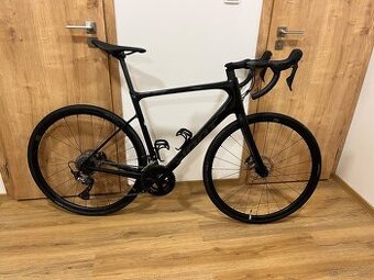 Karbonove kolo Giant Defy Advanced 1