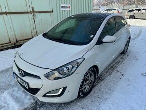 HYUNDAI I30 1,4 16V,73 KW,ROK 2013,NAJ 184 TKM,DIGI KLIMA