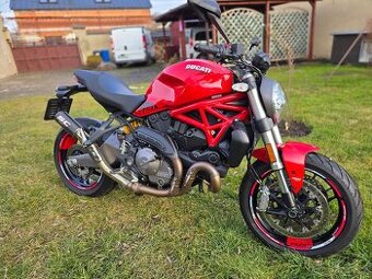 Ducati Monster 821, r.v. 8/2019 najeto 9240 km